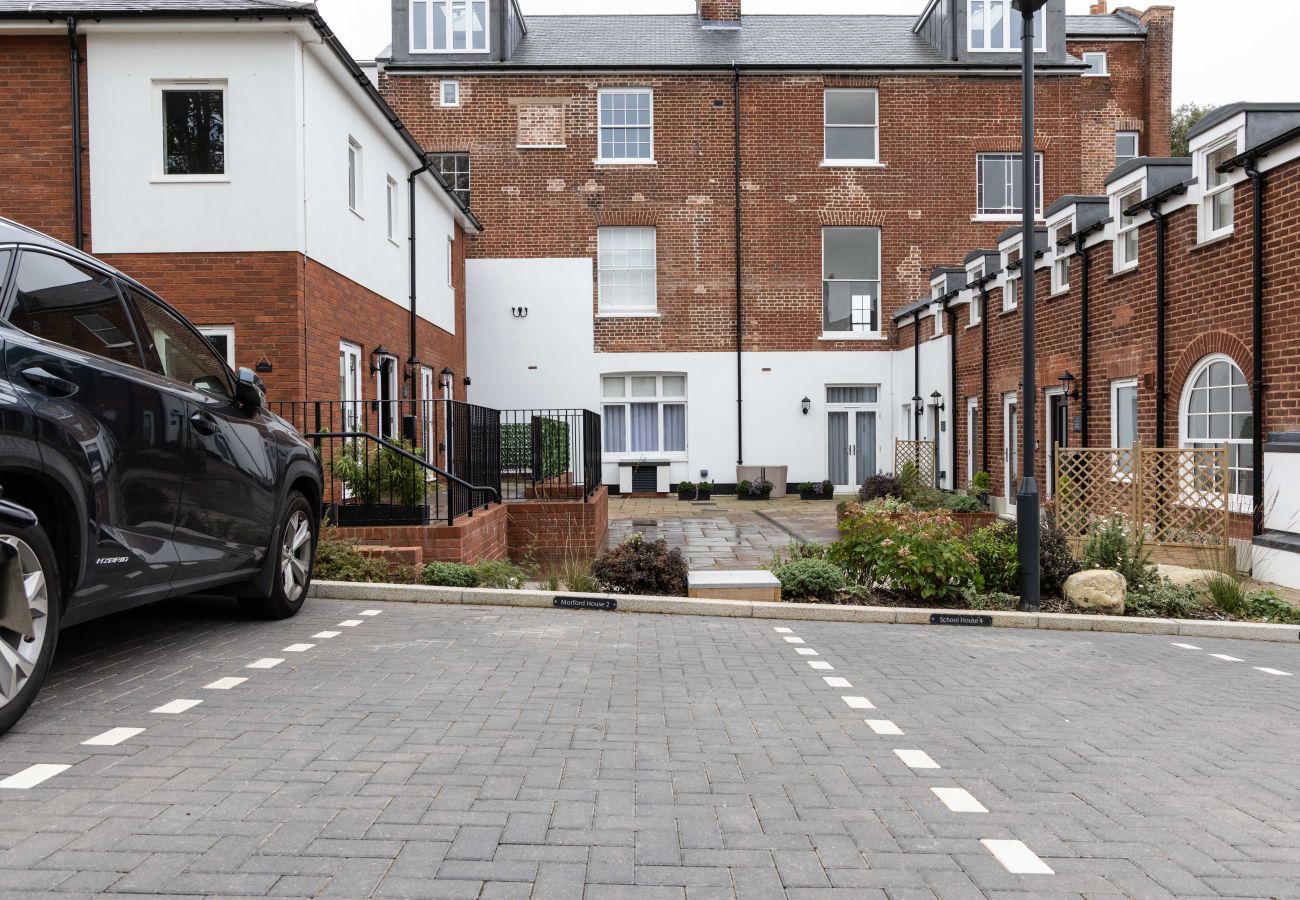 House in Exeter - Morford House - Stylish Retreat in the Heart of Exeter