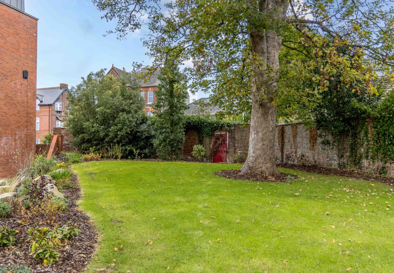 House in Exeter - Morford House - Stylish Retreat in the Heart of Exeter