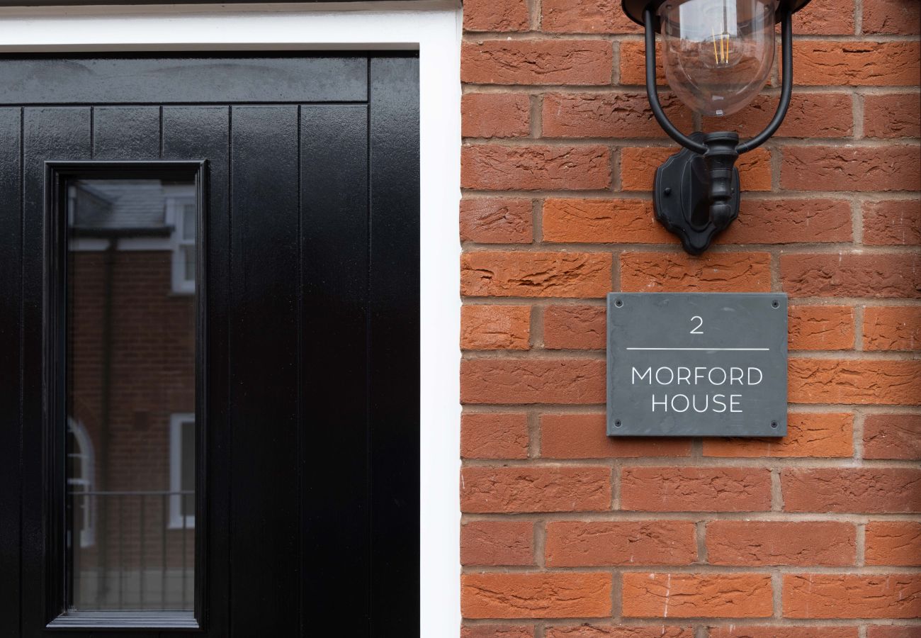 House in Exeter - Morford House - Stylish Retreat in the Heart of Exeter