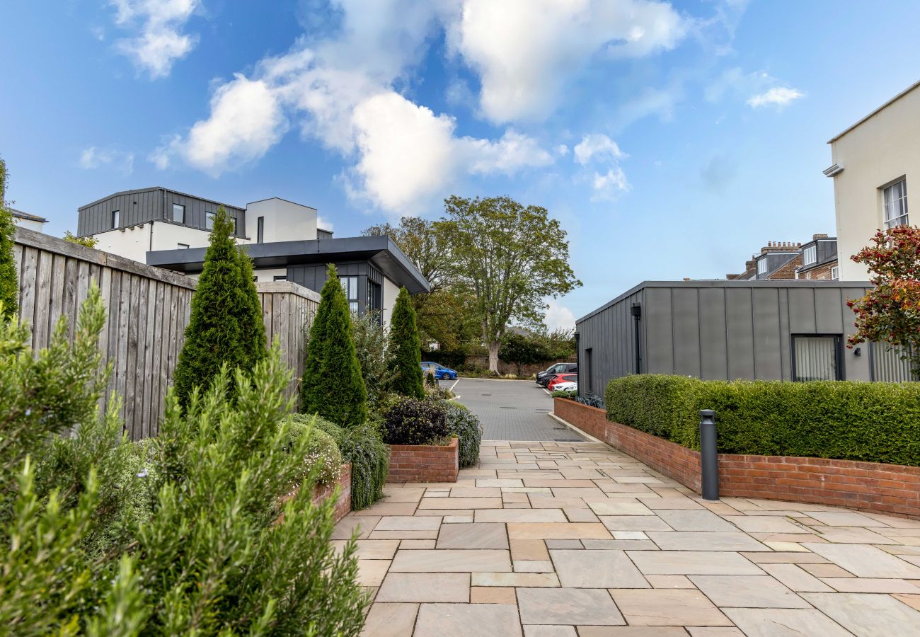 House in Exeter - Morford House - Stylish Retreat in the Heart of Exeter