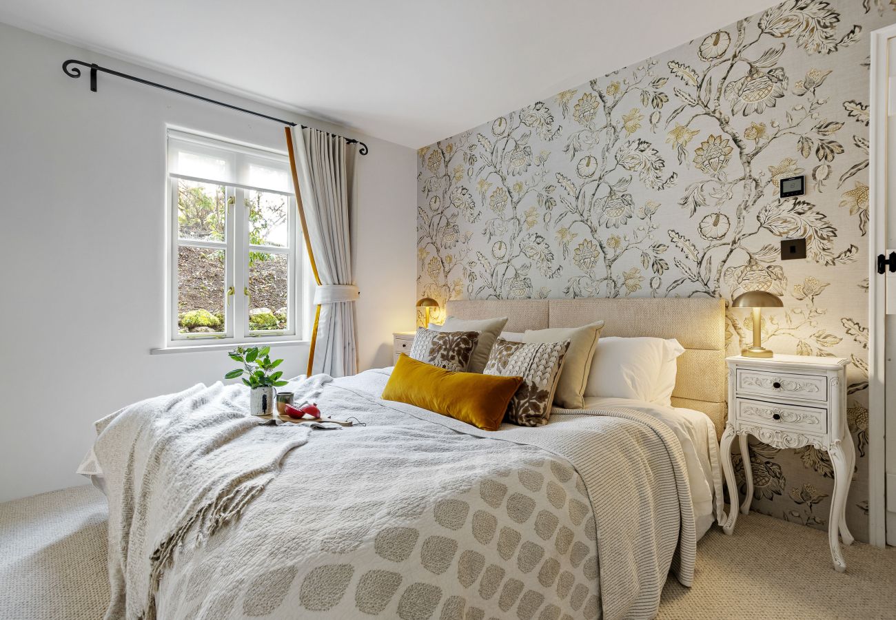 Double bed with window view