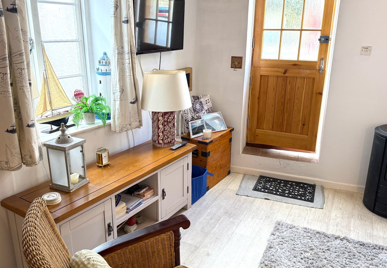 The Cabin - Hidden Retreat in the Heart of Salcombe