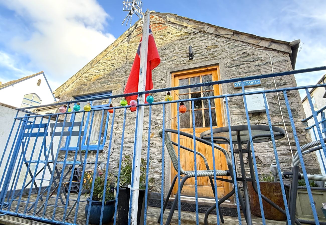 The Cabin - Hidden Retreat in the Heart of Salcombe