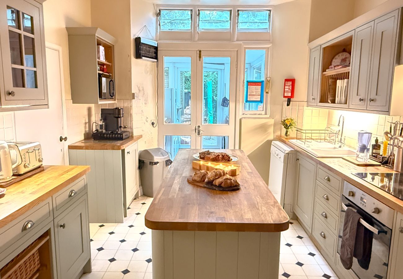 Country house in Etchingham - Haremere Hall - East Sussex’s Finest Country Estate