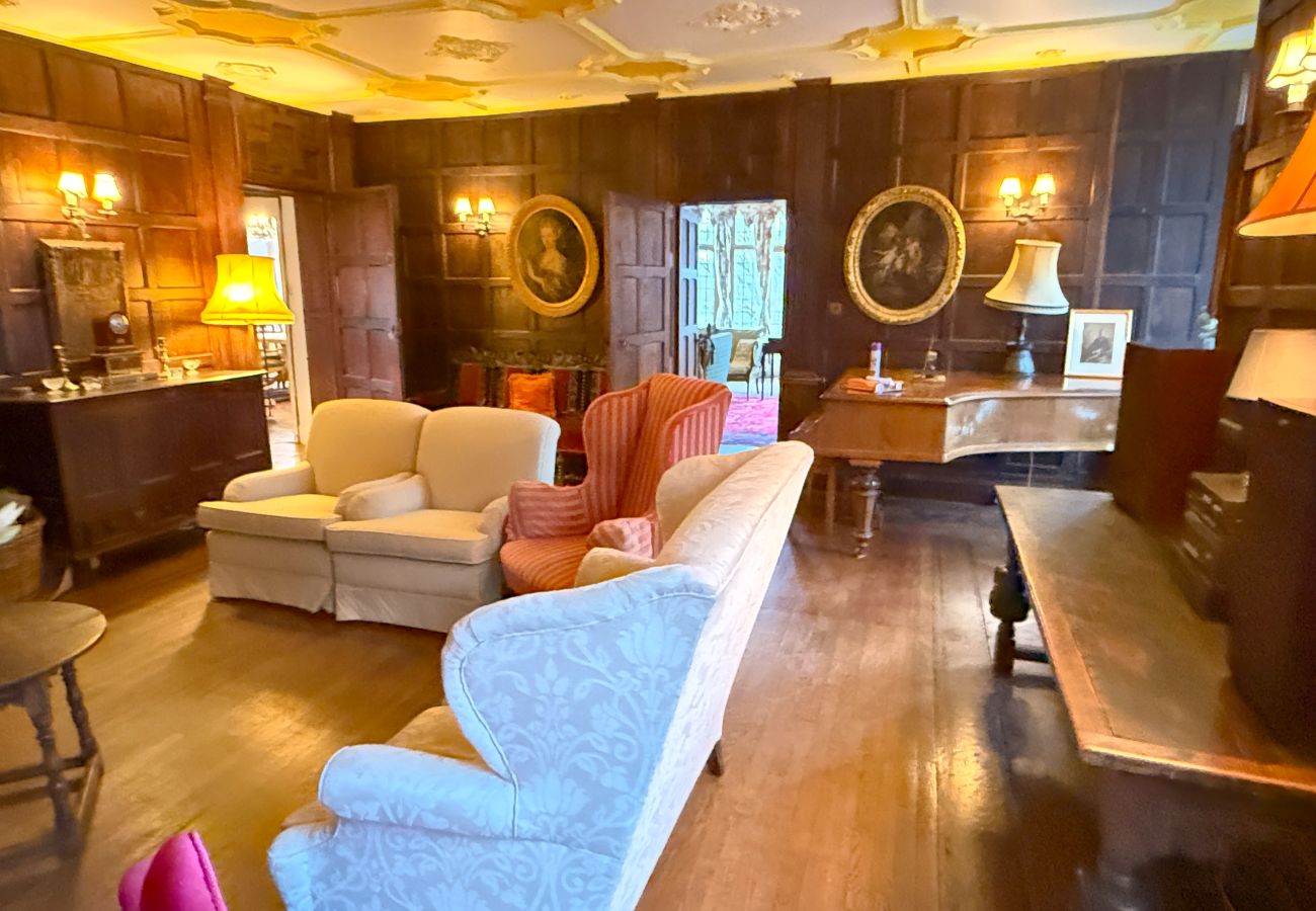 Country house in Etchingham - Haremere Hall - East Sussex’s Finest Country Estate