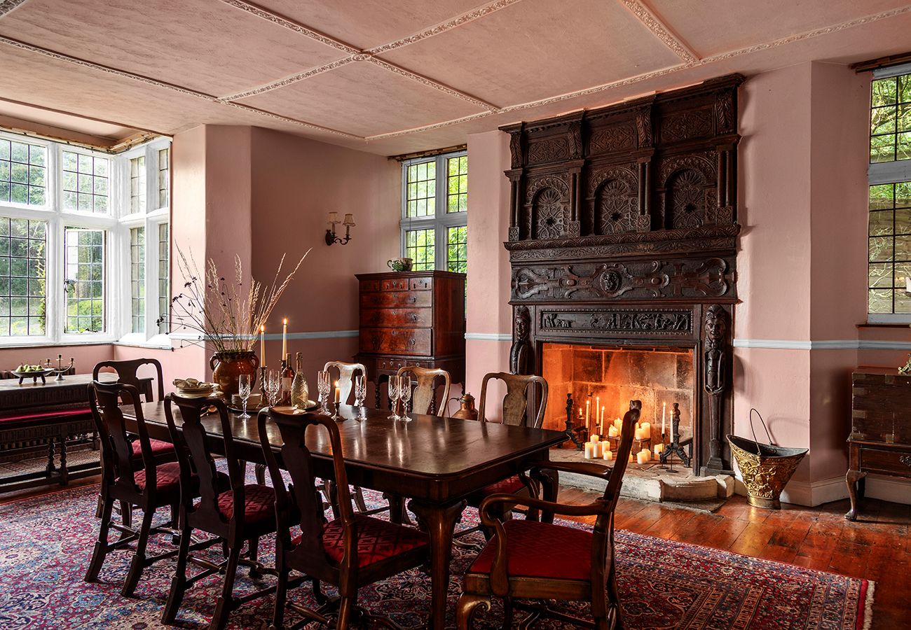 Country house in Etchingham - Haremere Hall - A Jacobean Estate of Grandeur