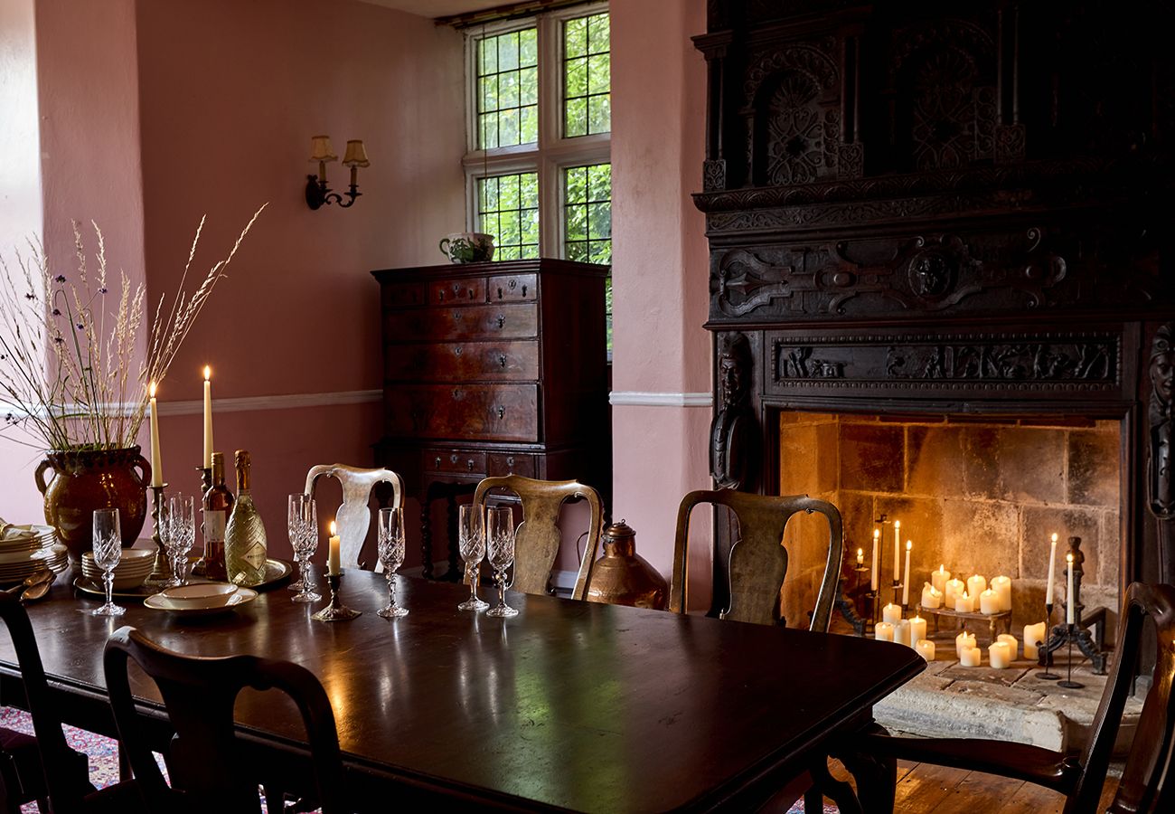 Country house in Etchingham - Haremere Hall - A Jacobean Estate of Grandeur