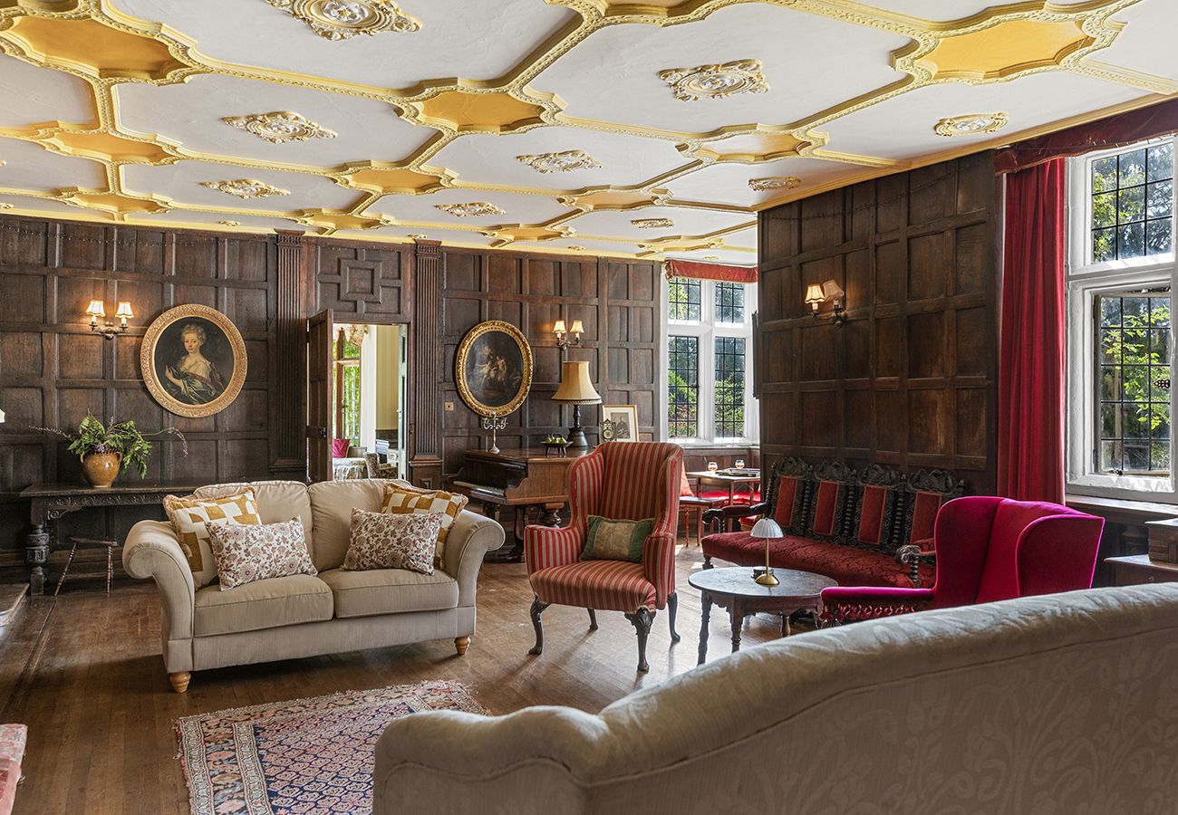 Country house in Etchingham - Haremere Hall - A Jacobean Estate of Grandeur
