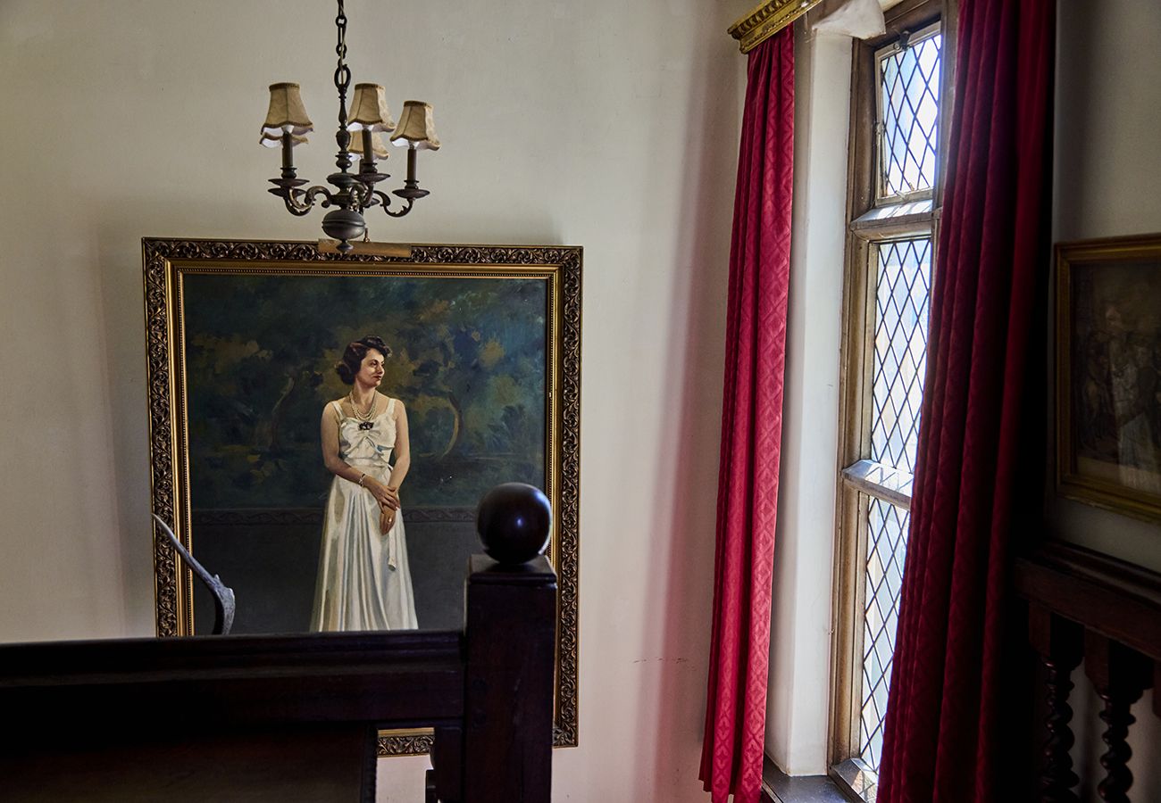 Country house in Etchingham - Haremere Hall - A Jacobean Estate of Grandeur