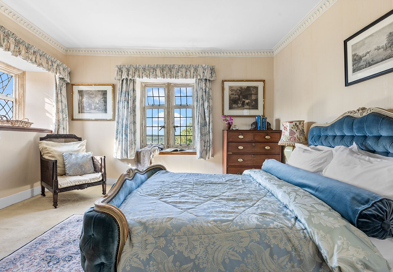 Country house in Etchingham - Haremere Hall - A Jacobean Estate of Grandeur