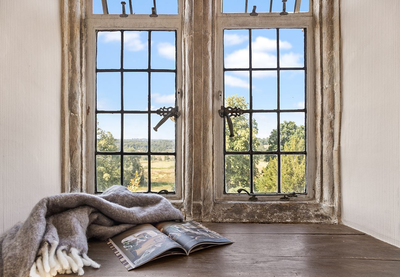 Country house in Etchingham - Haremere Hall - A Jacobean Estate of Grandeur