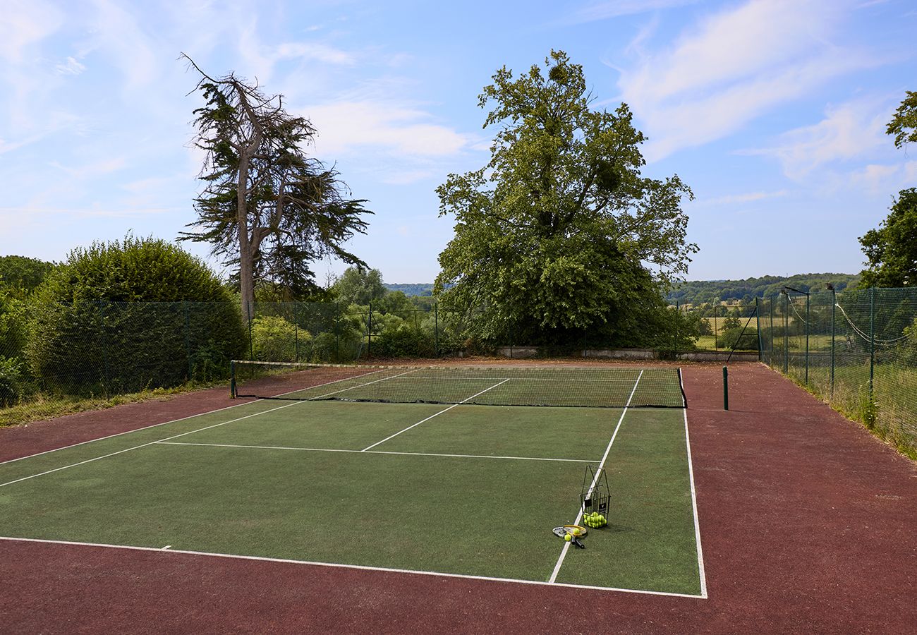 Country house in Etchingham - Haremere Hall - A Jacobean Estate of Grandeur