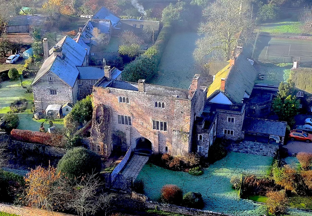Country house in Bickleigh - Bickleigh Castle - A Majestic Devon Estate for Exclusive Gatherings