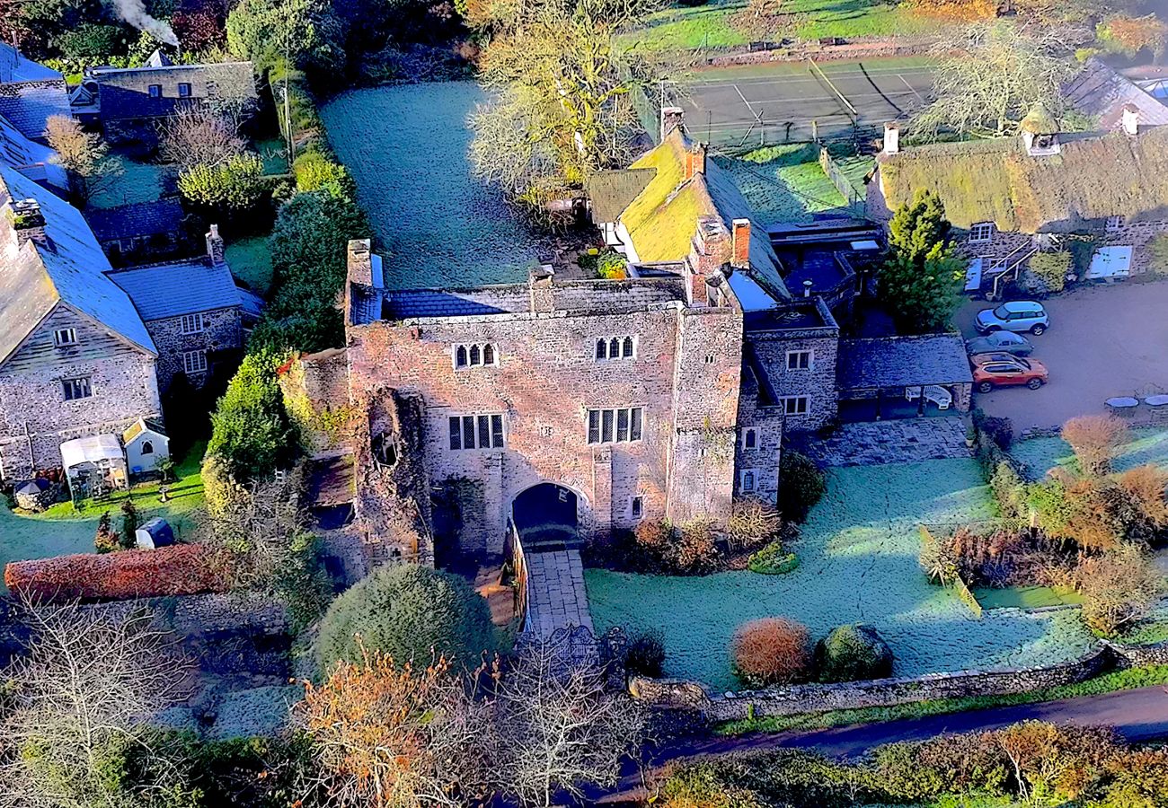 Country house in Bickleigh - Bickleigh Castle - A Majestic Devon Estate for Exclusive Gatherings