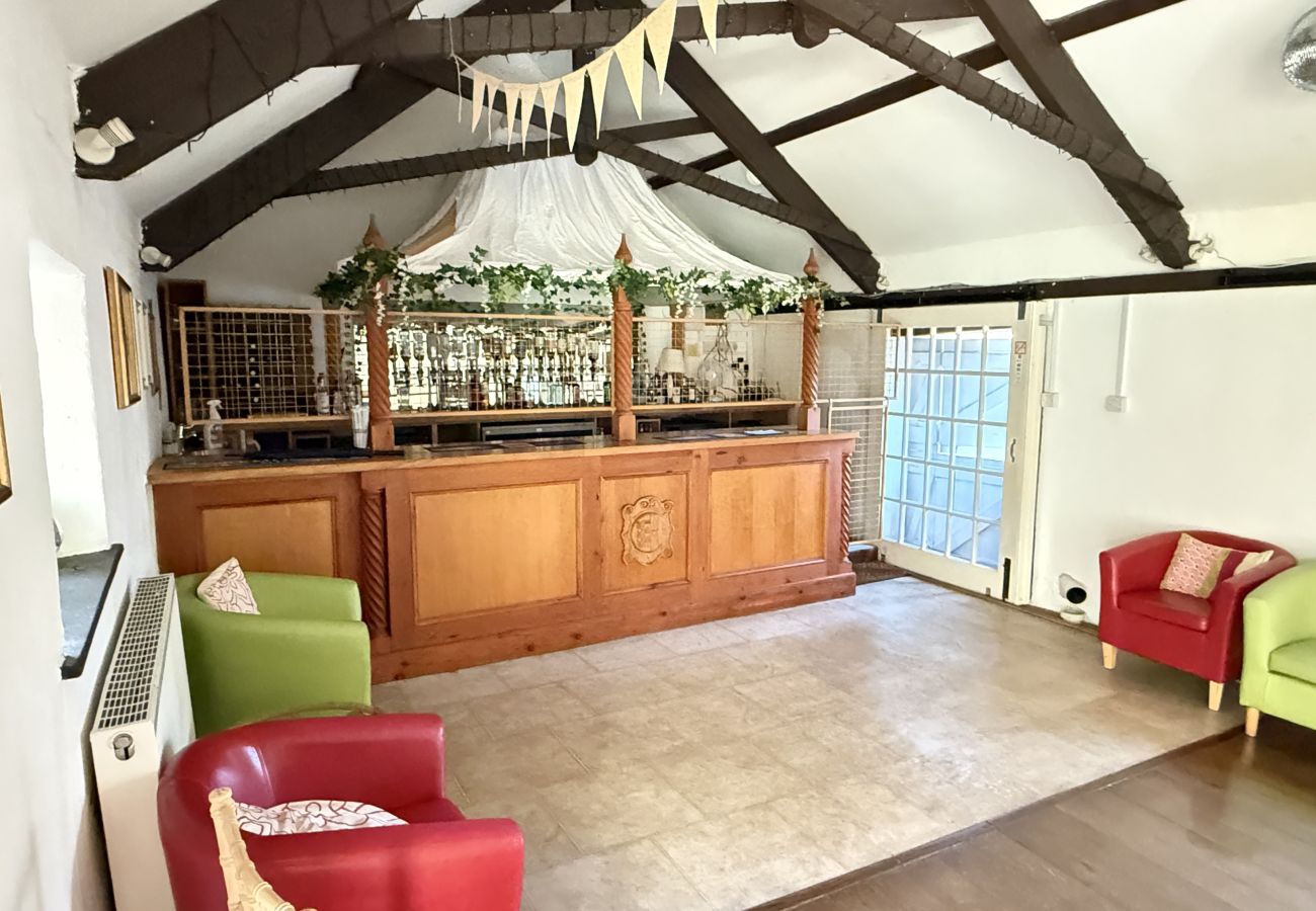 Country house in Bickleigh - Bickleigh Castle - A Majestic Devon Estate for Exclusive Gatherings