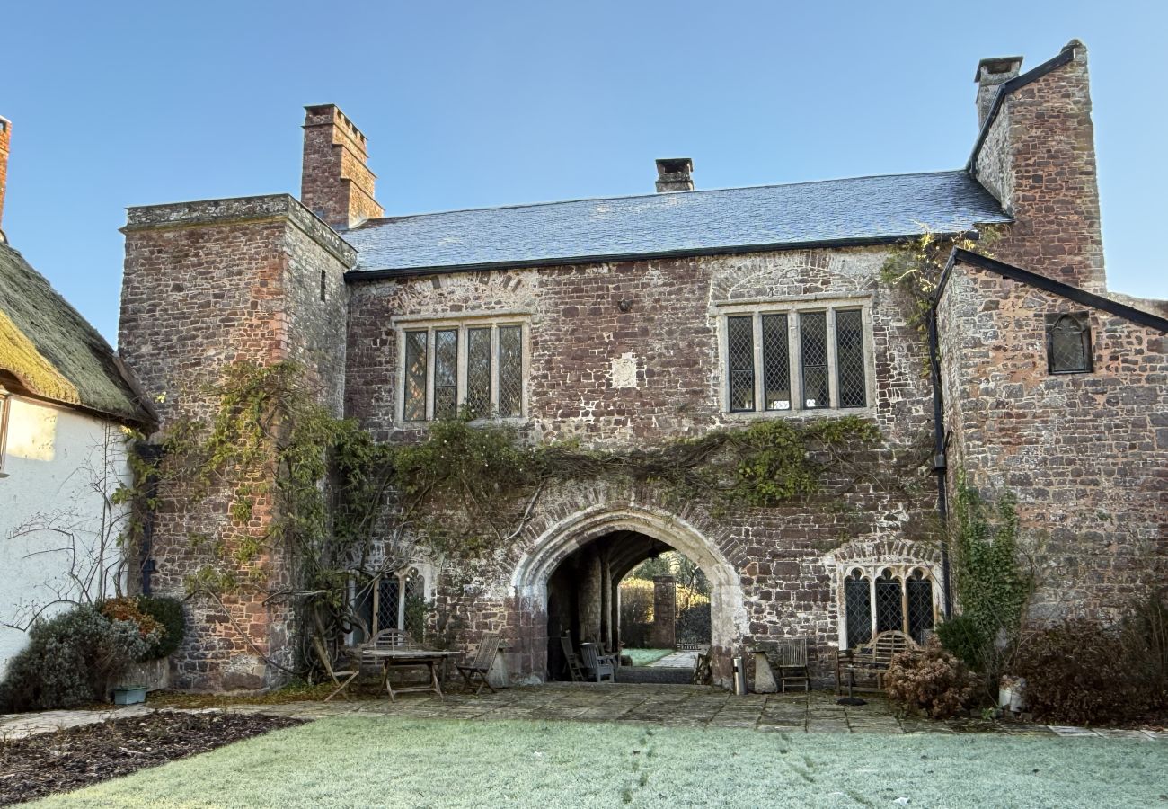 Country house in Bickleigh - Bickleigh Castle - A Majestic Devon Estate for Exclusive Gatherings