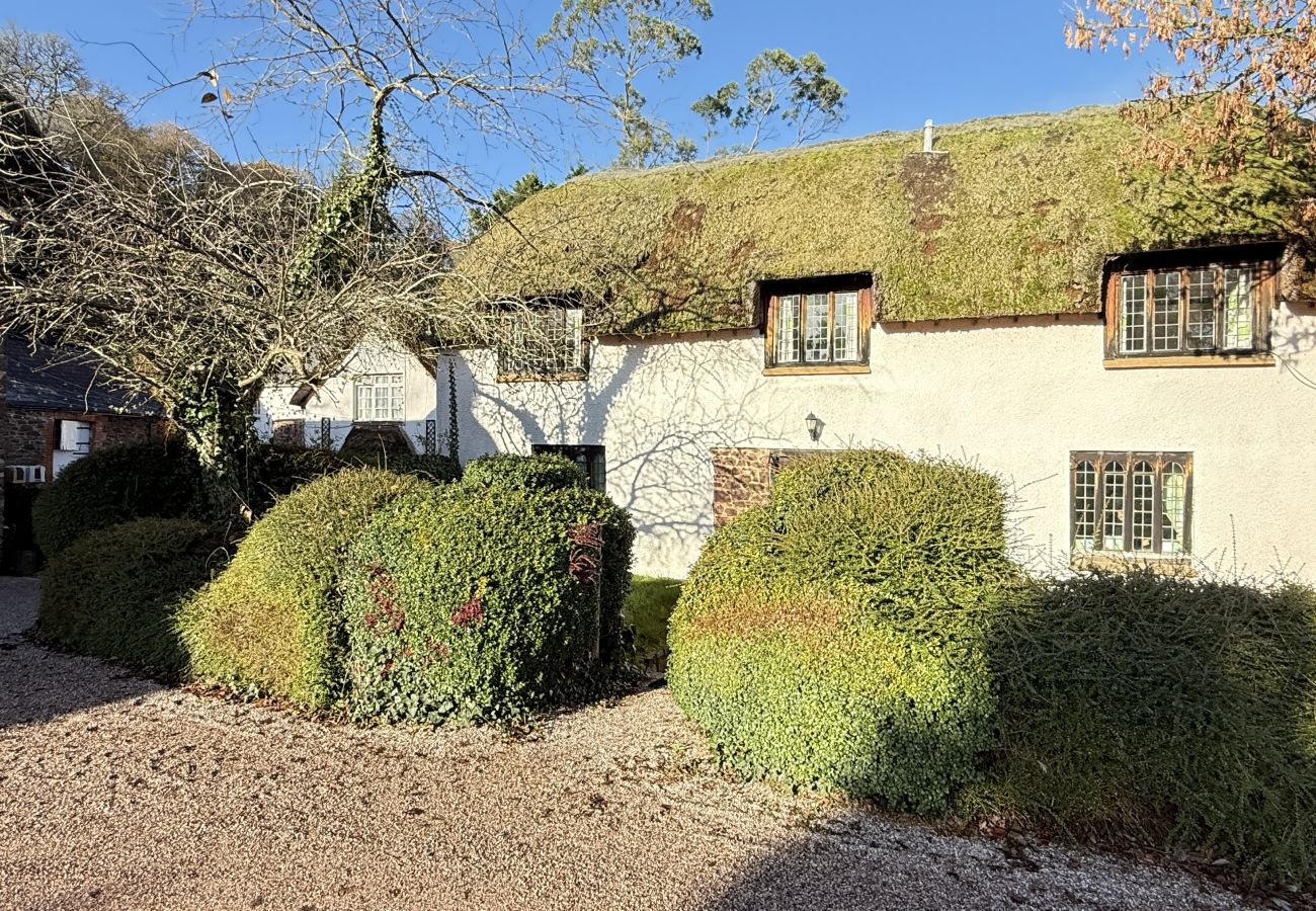 Country house in Bickleigh - Bickleigh Castle - A Majestic Devon Estate for Exclusive Gatherings