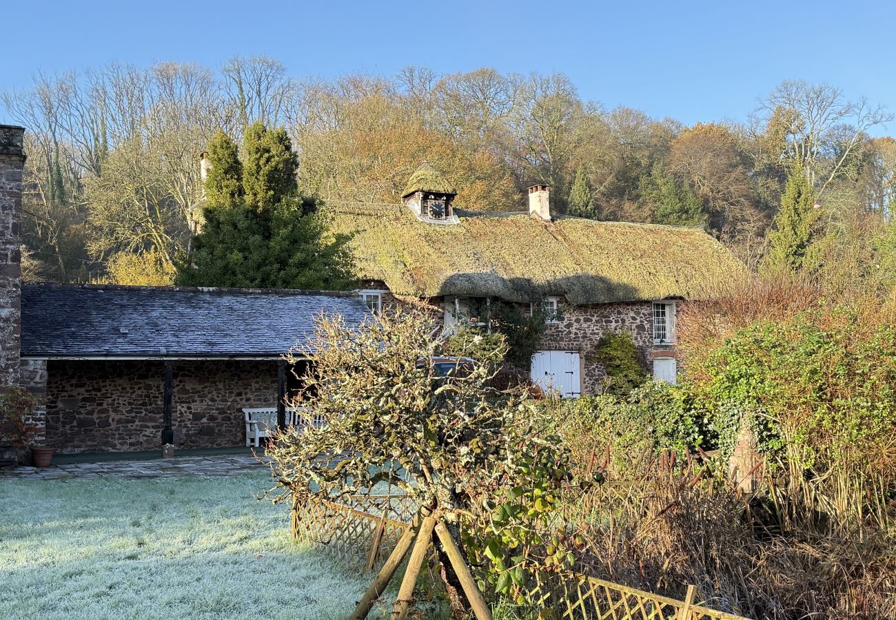 Country house in Bickleigh - Bickleigh Castle - A Majestic Devon Estate for Exclusive Gatherings