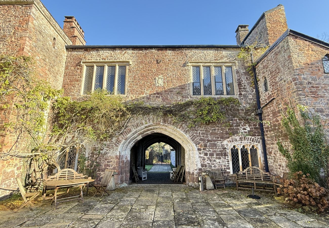 Country house in Bickleigh - Bickleigh Castle - A Majestic Devon Estate for Exclusive Gatherings