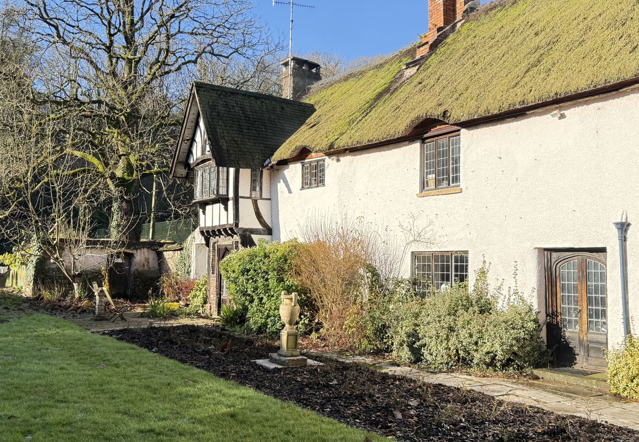Country house in Bickleigh - Bickleigh Castle - A Majestic Devon Estate for Exclusive Gatherings