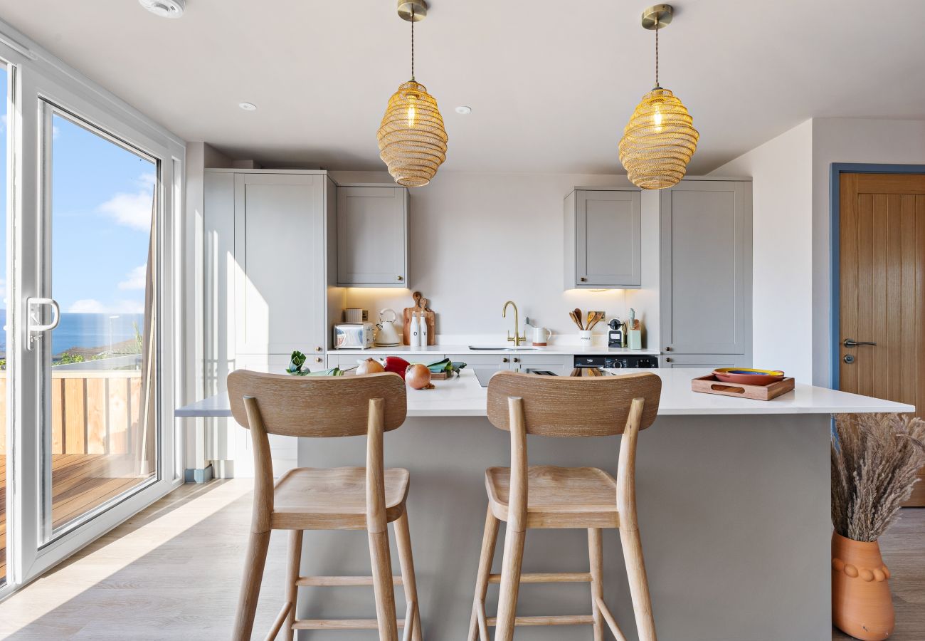 Terraced House in Brixham - The Lookout - Coastal Calm with Panoramic Sea Views