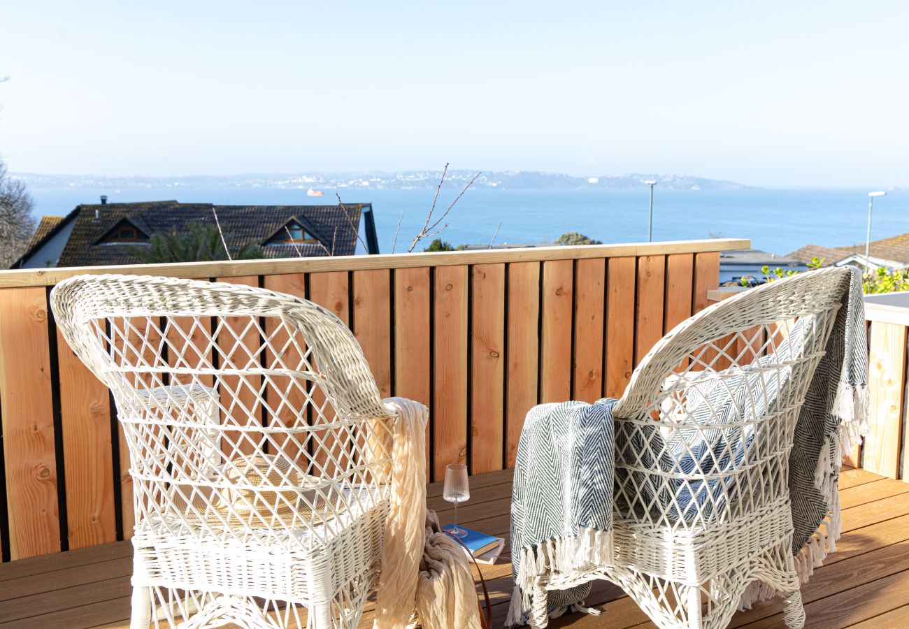 Terraced House in Brixham - The Lookout - Coastal Calm with Panoramic Sea Views