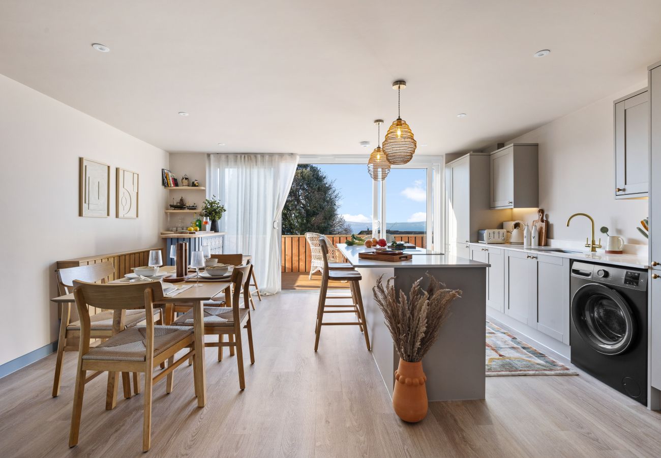 Terraced House in Brixham - The Lookout - Coastal Calm with Panoramic Sea Views