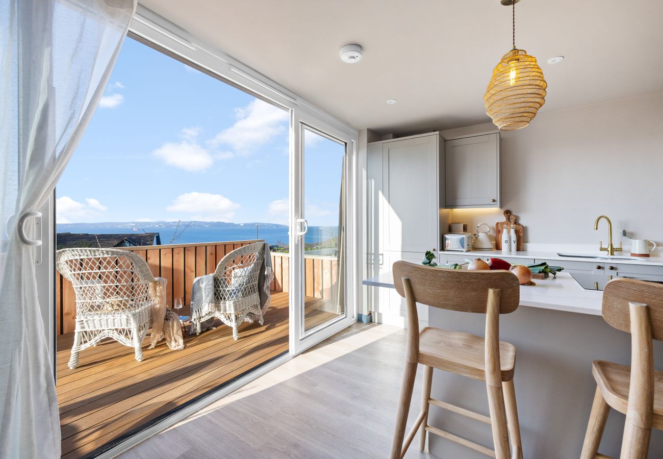 Terraced House in Brixham - The Lookout - Coastal Calm with Panoramic Sea Views