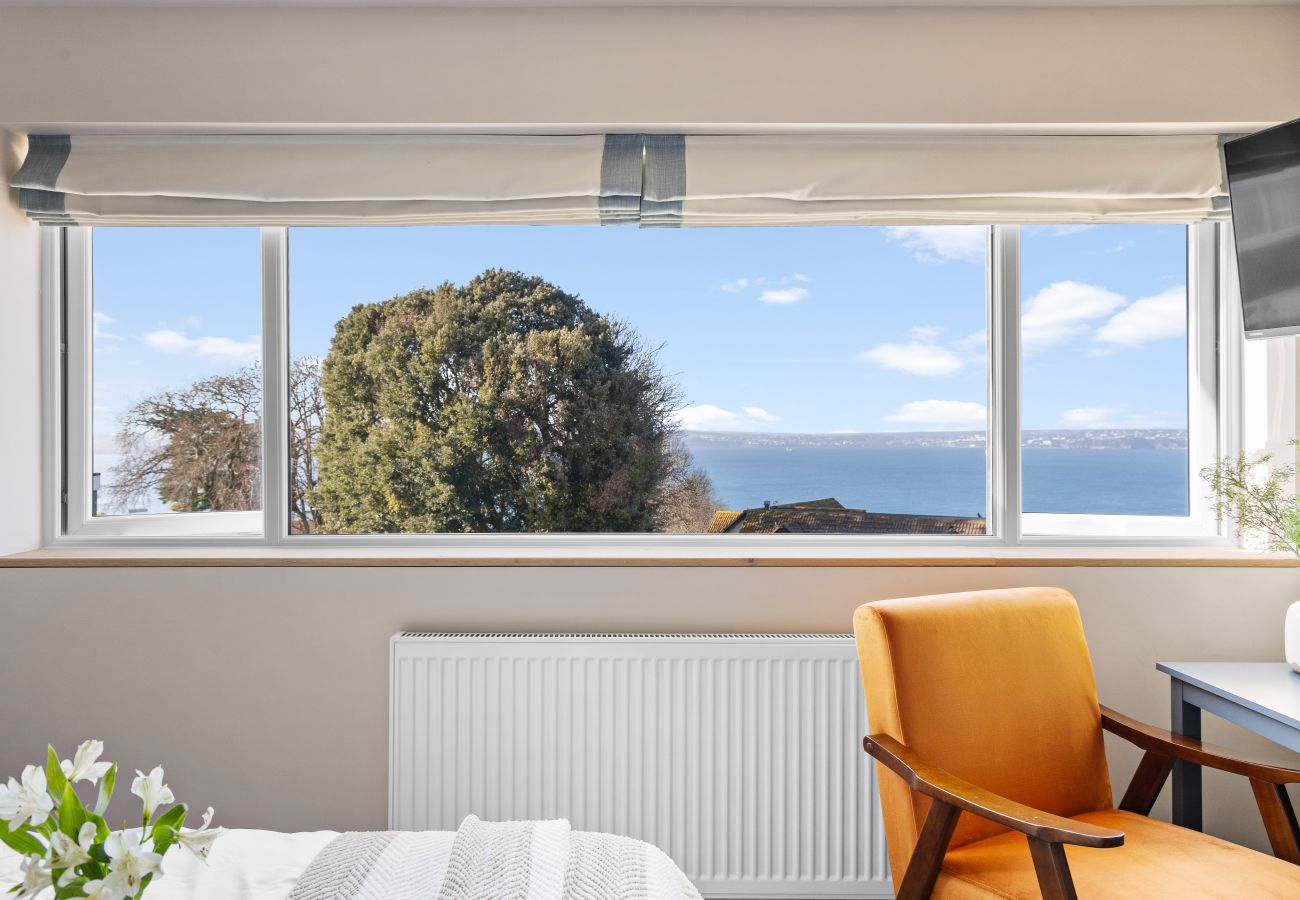 Terraced House in Brixham - The Lookout - Coastal Calm with Panoramic Sea Views
