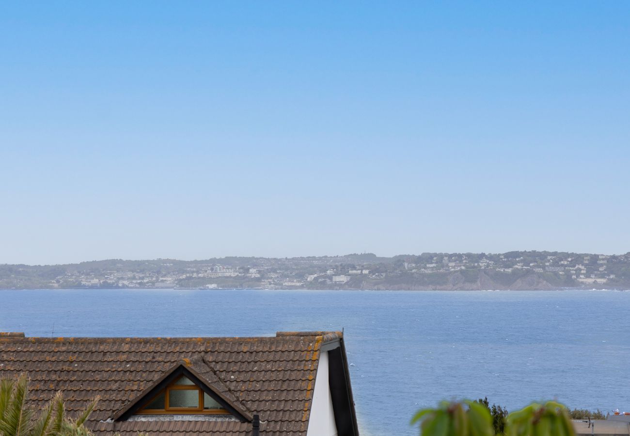 Terraced House in Brixham - The Lookout - Coastal Calm with Panoramic Sea Views