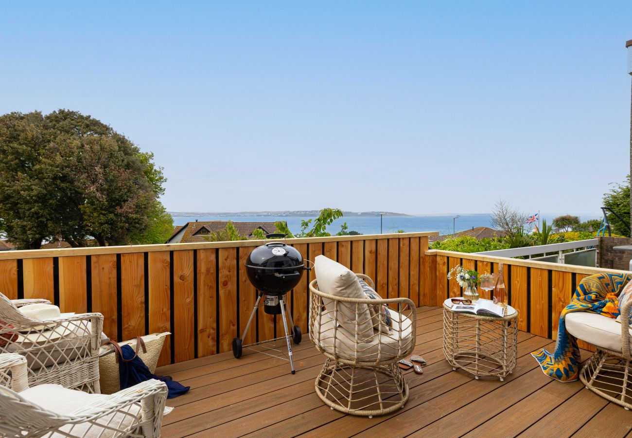 Terraced House in Brixham - The Lookout - Coastal Calm with Panoramic Sea Views