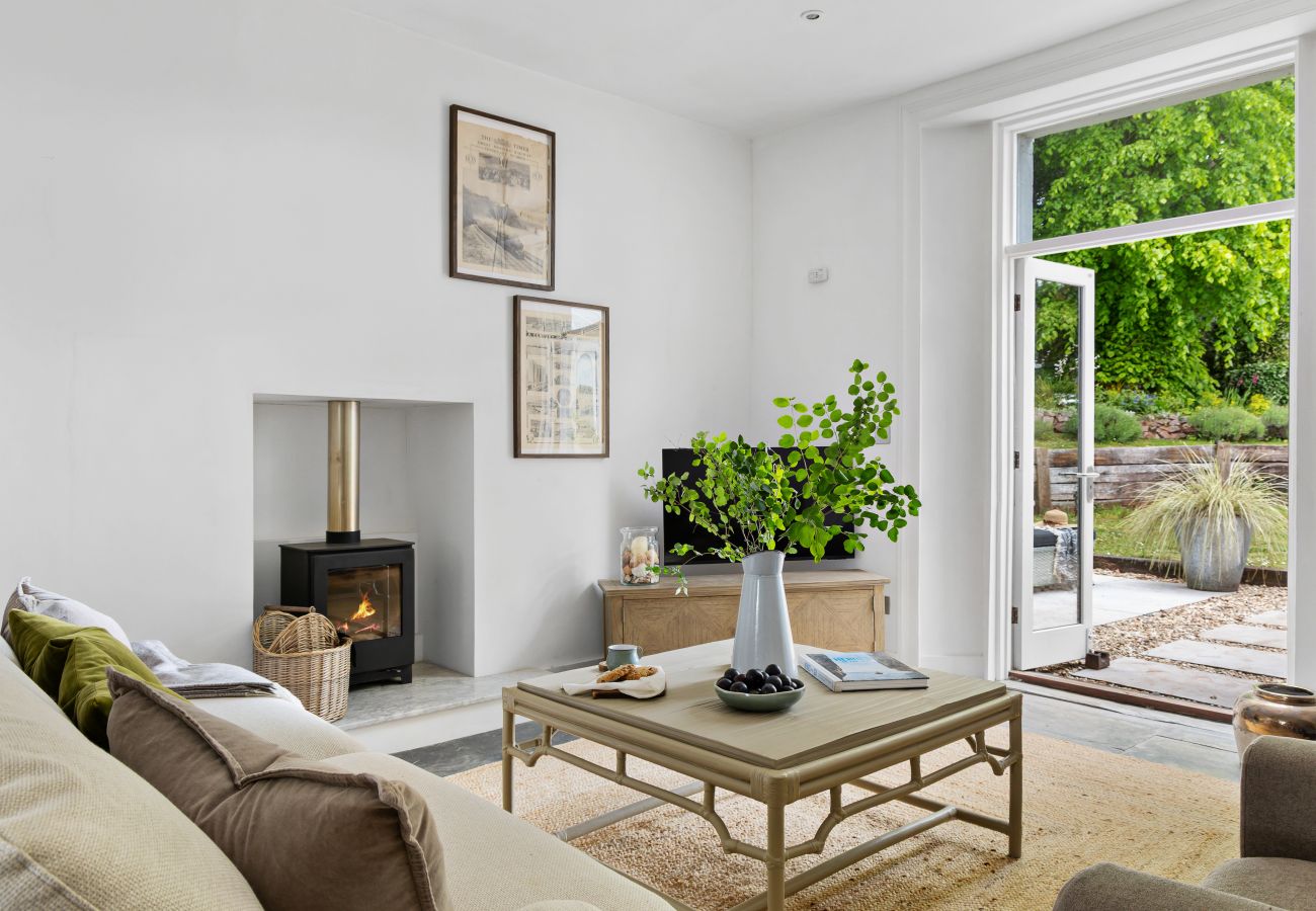 House in Torquay - Lantern House - Historic Coastal Retreat with Hot tub, Sea Views & Garden