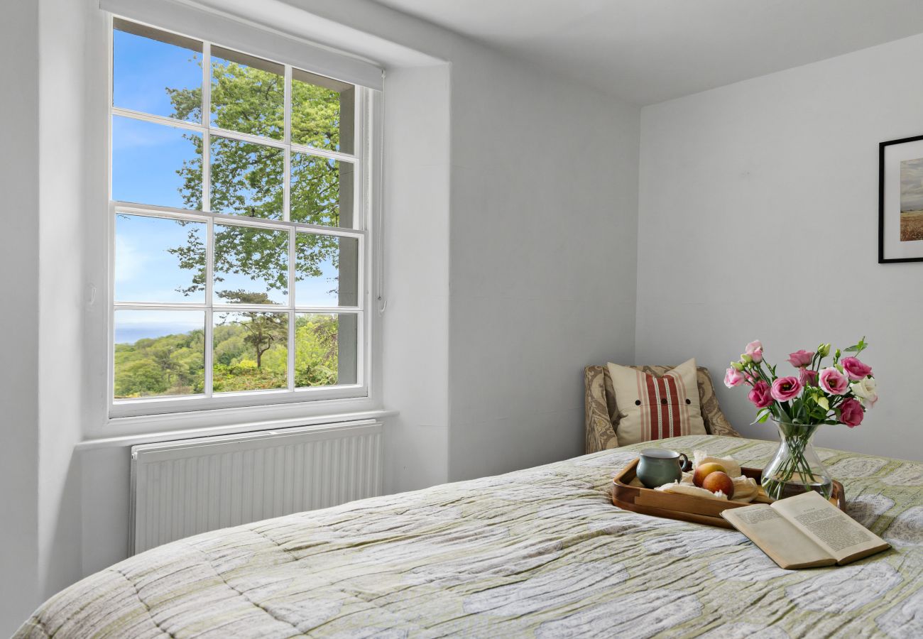 House in Torquay - Lantern House - Historic Coastal Retreat with Hot tub, Sea Views & Garden