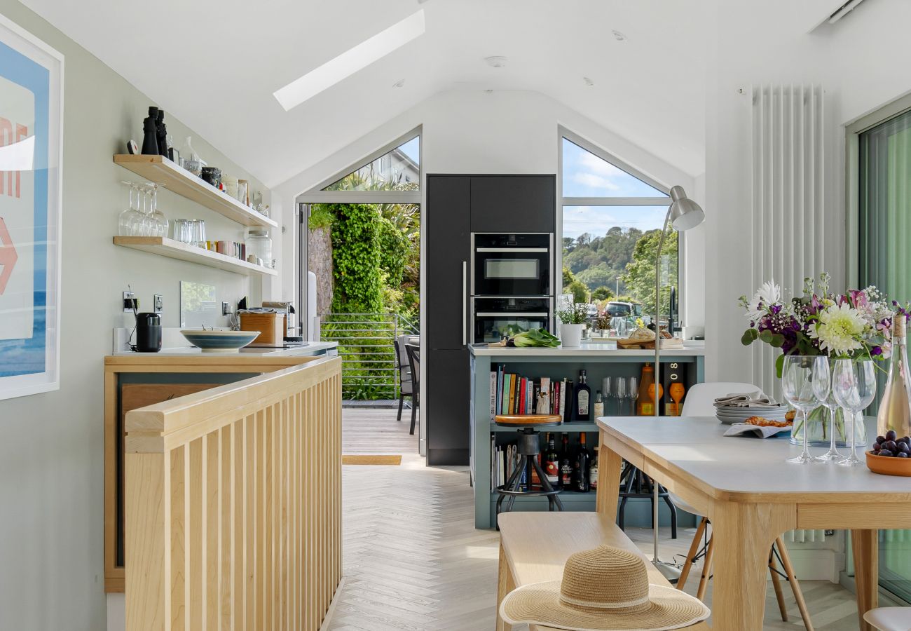 House in Kingswear - The Bridge - Architect Designed Luxury with Panoramic River Dart Views