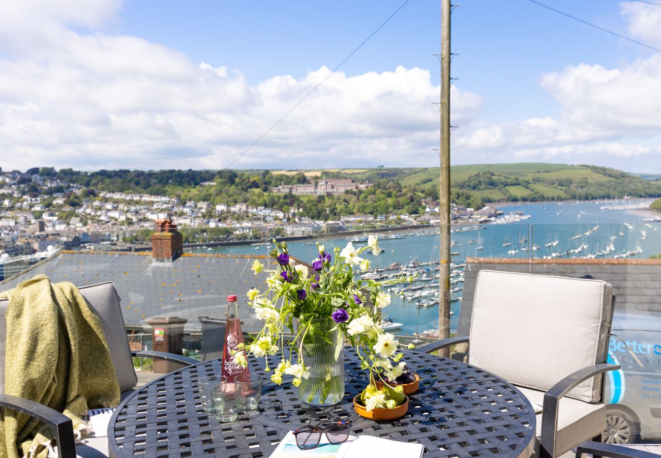 House in Kingswear - The Bridge - Architect Designed Luxury with Panoramic River Dart Views