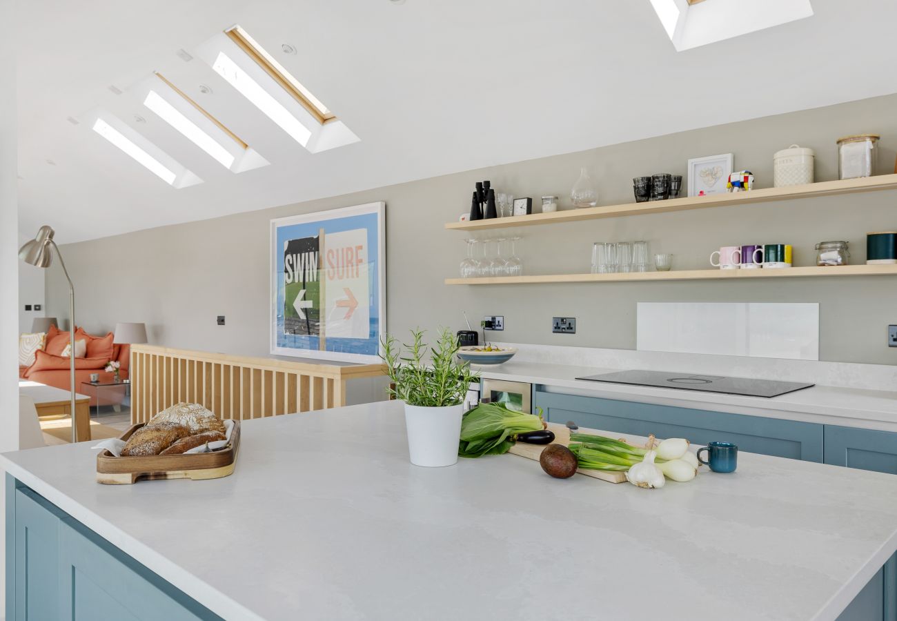 House in Kingswear - The Bridge - Architect Designed Luxury with Panoramic River Dart Views