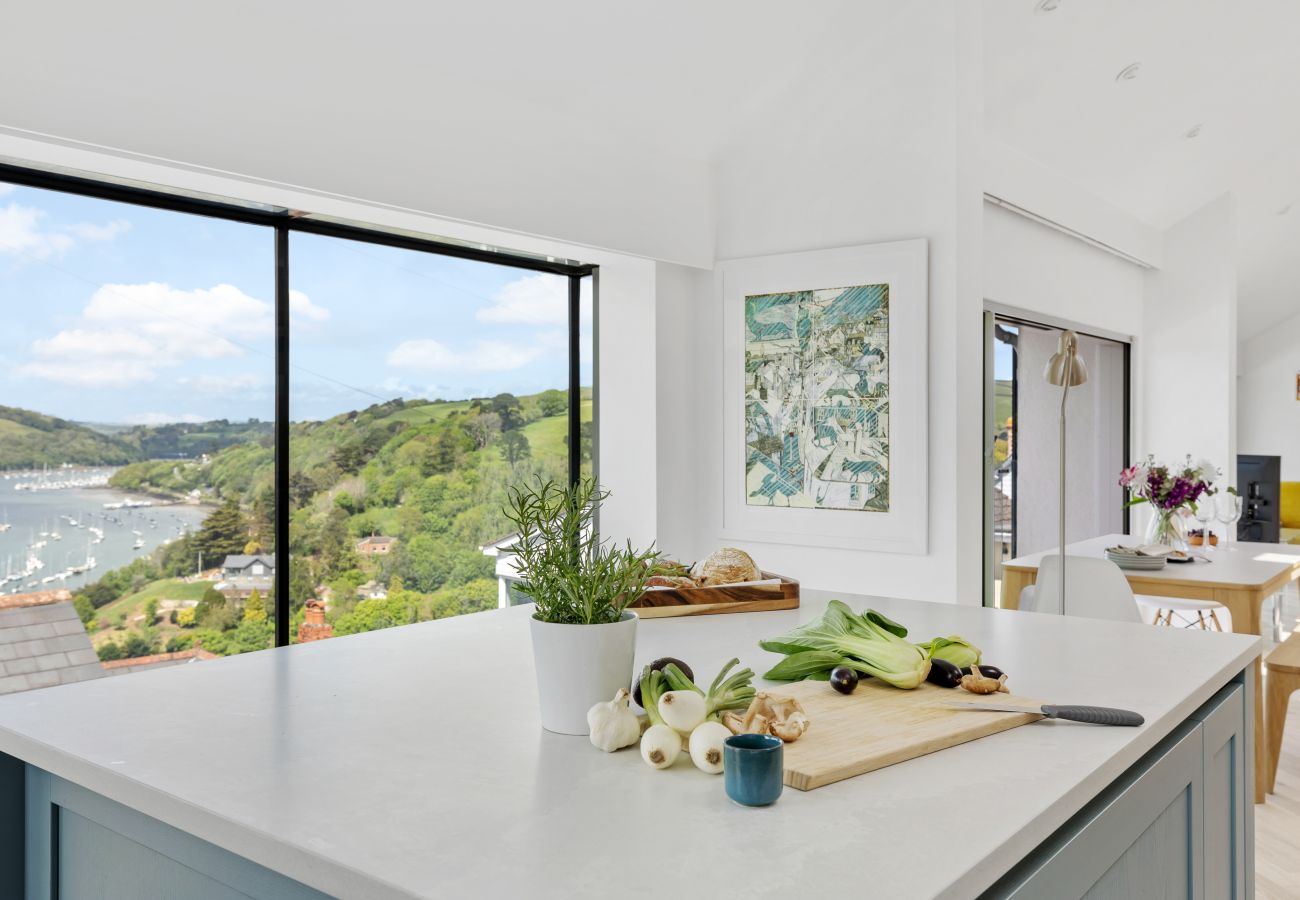 House in Kingswear - The Bridge - Architect Designed Luxury with Panoramic River Dart Views