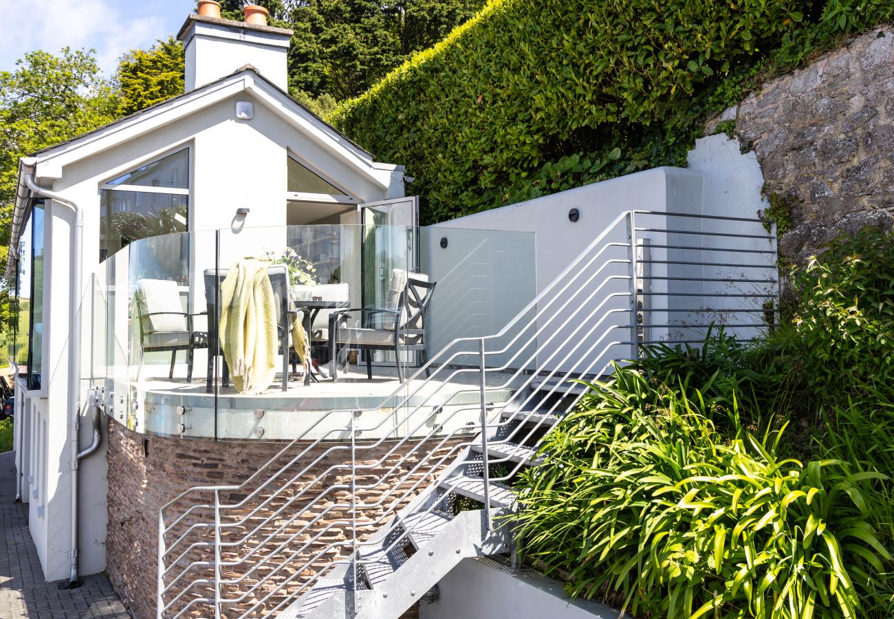 House in Kingswear - The Bridge - Architect Designed Luxury with Panoramic River Dart Views