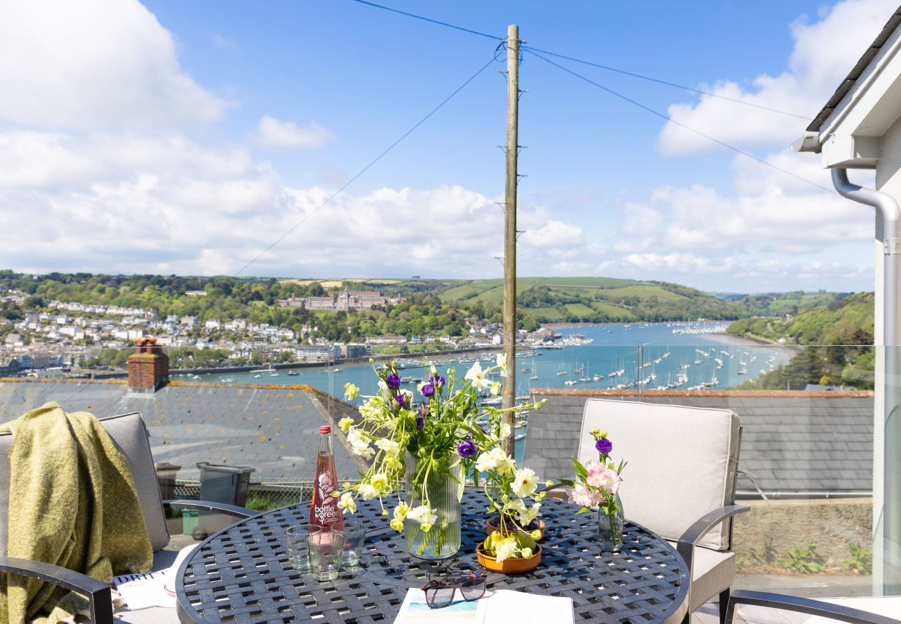 House in Kingswear - The Bridge - Architect Designed Luxury with Panoramic River Dart Views