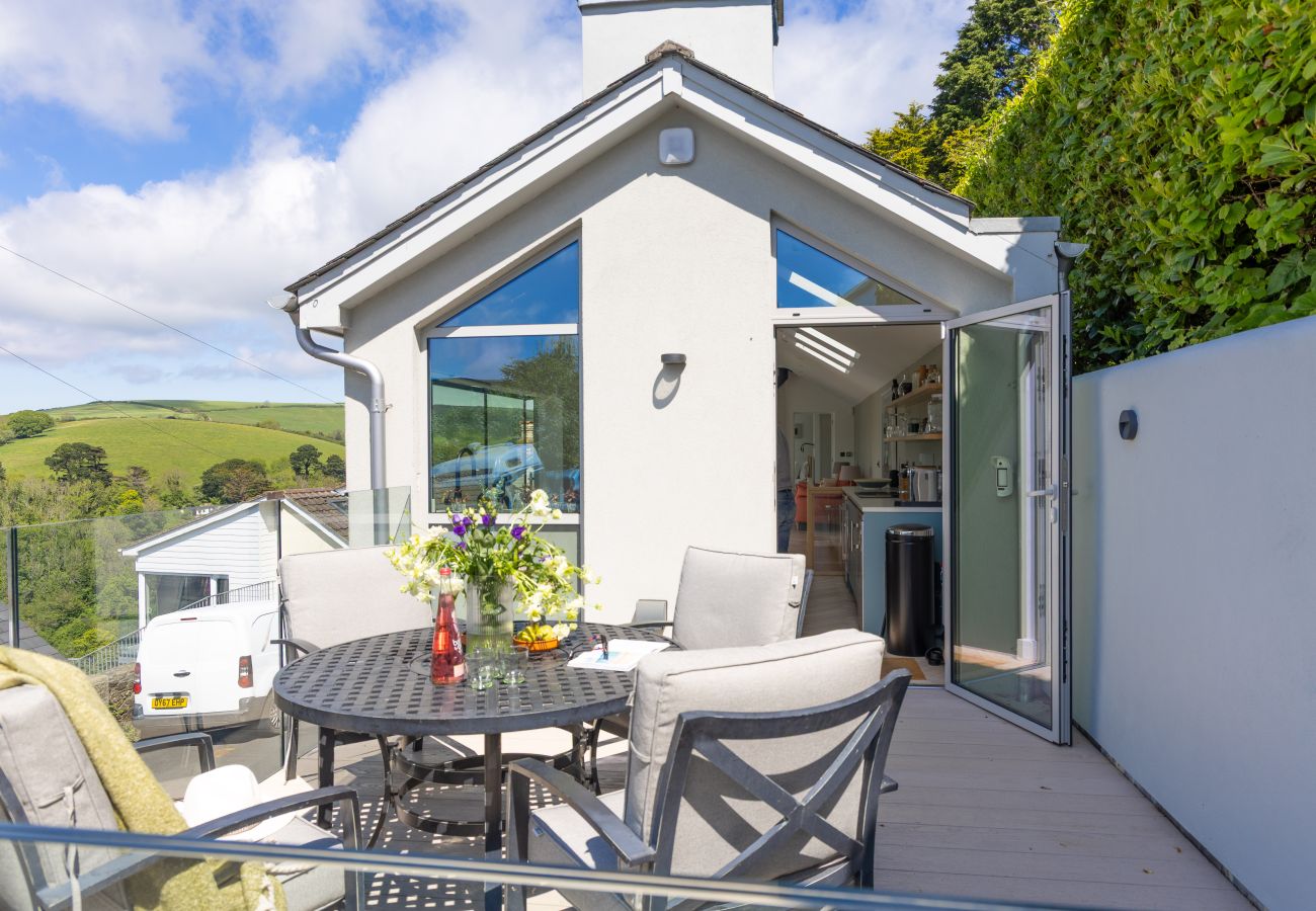 House in Kingswear - The Bridge - Architect Designed Luxury with Panoramic River Dart Views