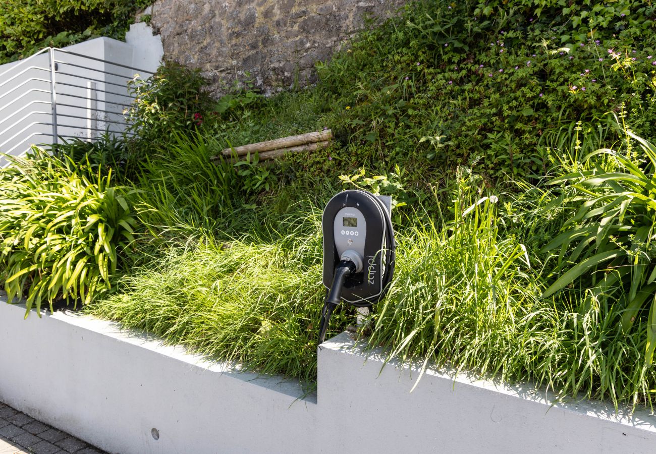 House in Kingswear - The Bridge - Architect Designed Luxury with Panoramic River Dart Views