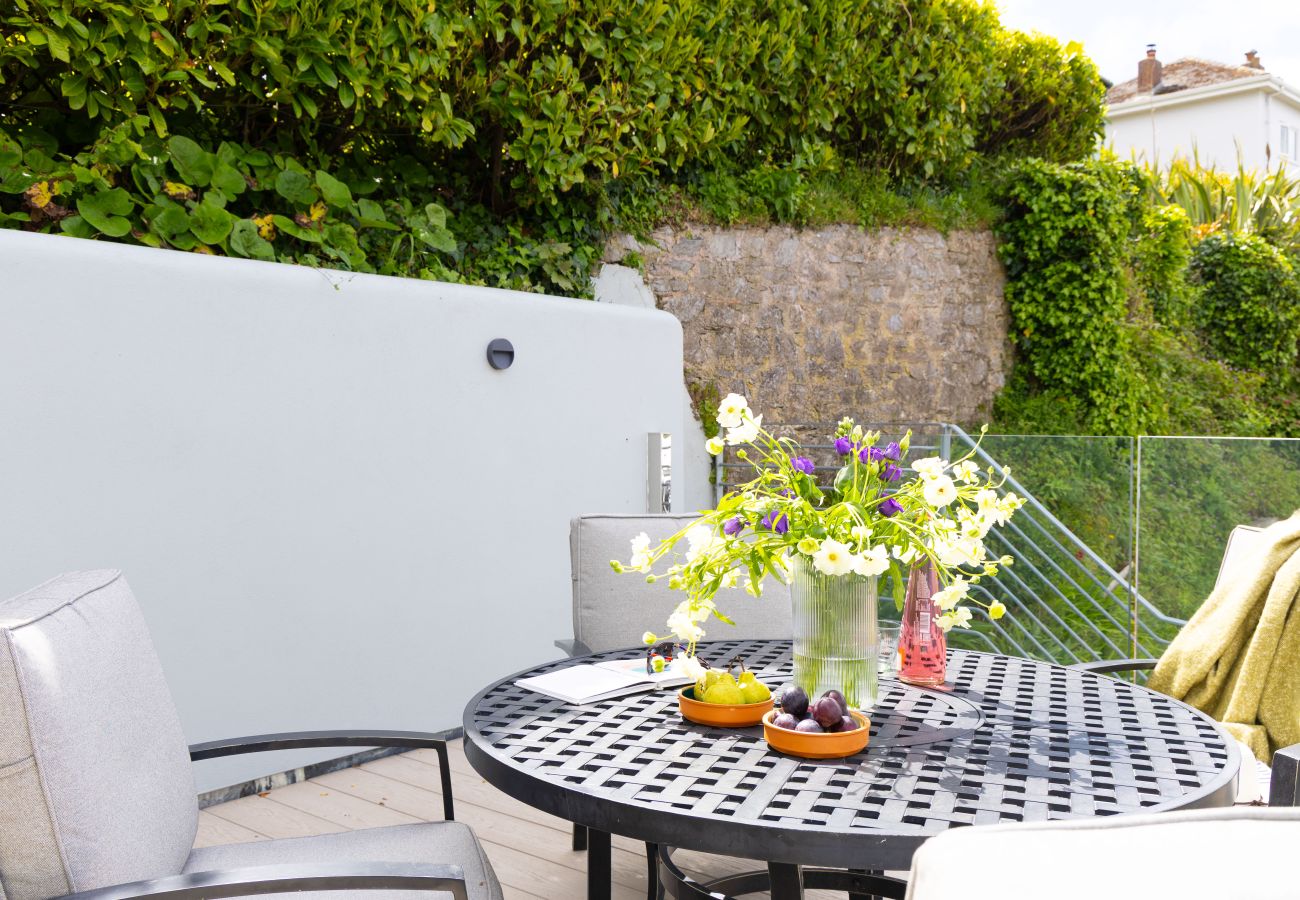 House in Kingswear - The Bridge - Architect Designed Luxury with Panoramic River Dart Views