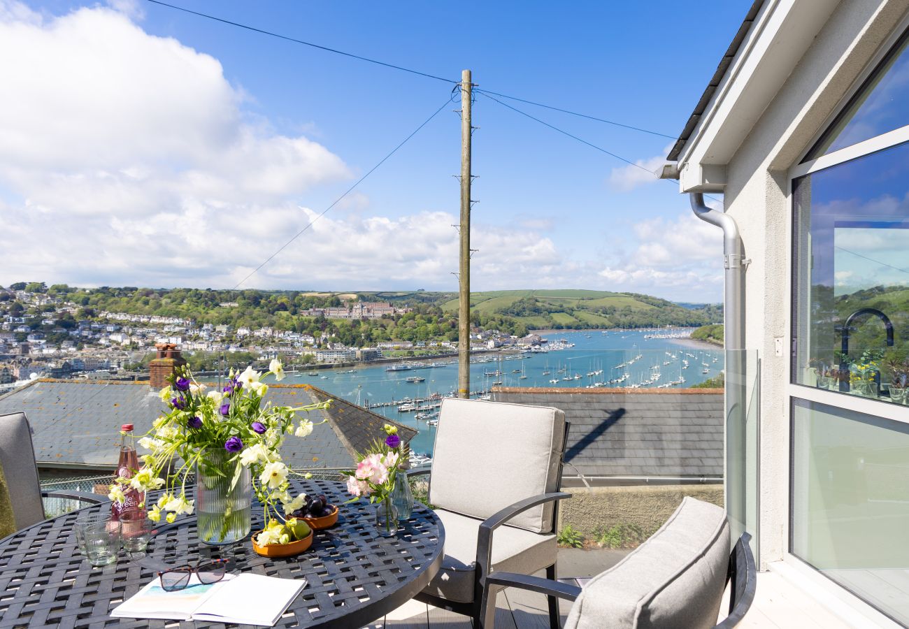 House in Kingswear - The Bridge - Architect Designed Luxury with Panoramic River Dart Views