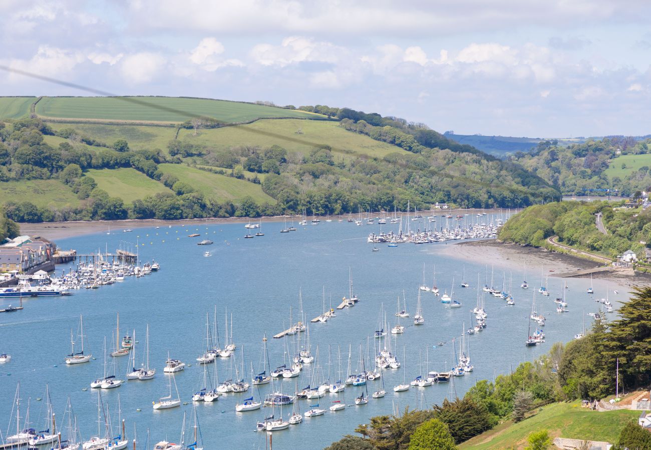 House in Kingswear - The Bridge - Architect Designed Luxury with Panoramic River Dart Views
