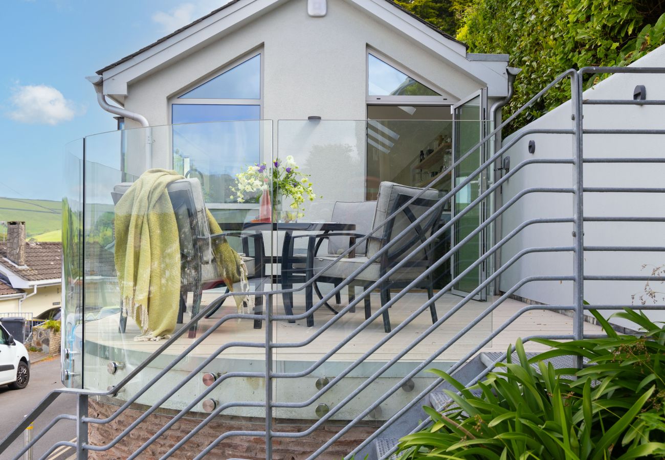House in Kingswear - The Bridge - Architect Designed Luxury with Panoramic River Dart Views