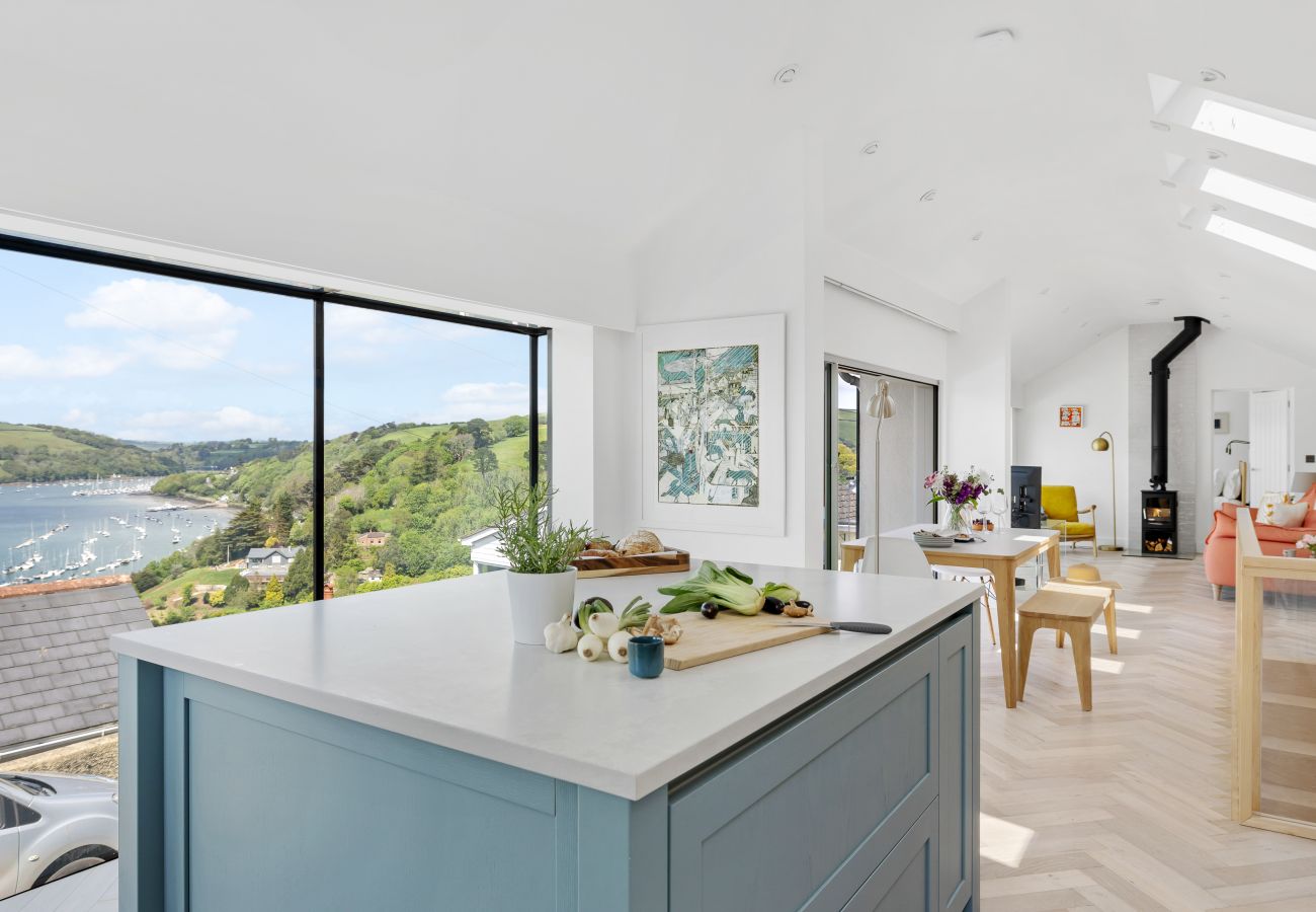 House in Kingswear - The Bridge - Architect Designed Luxury with Panoramic River Dart Views