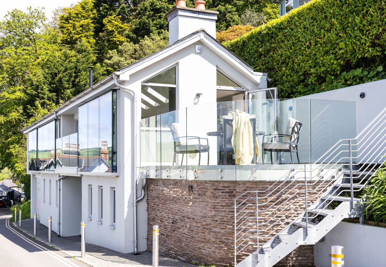 House in Kingswear - The Bridge - Architect Designed Luxury with Panoramic River Dart Views