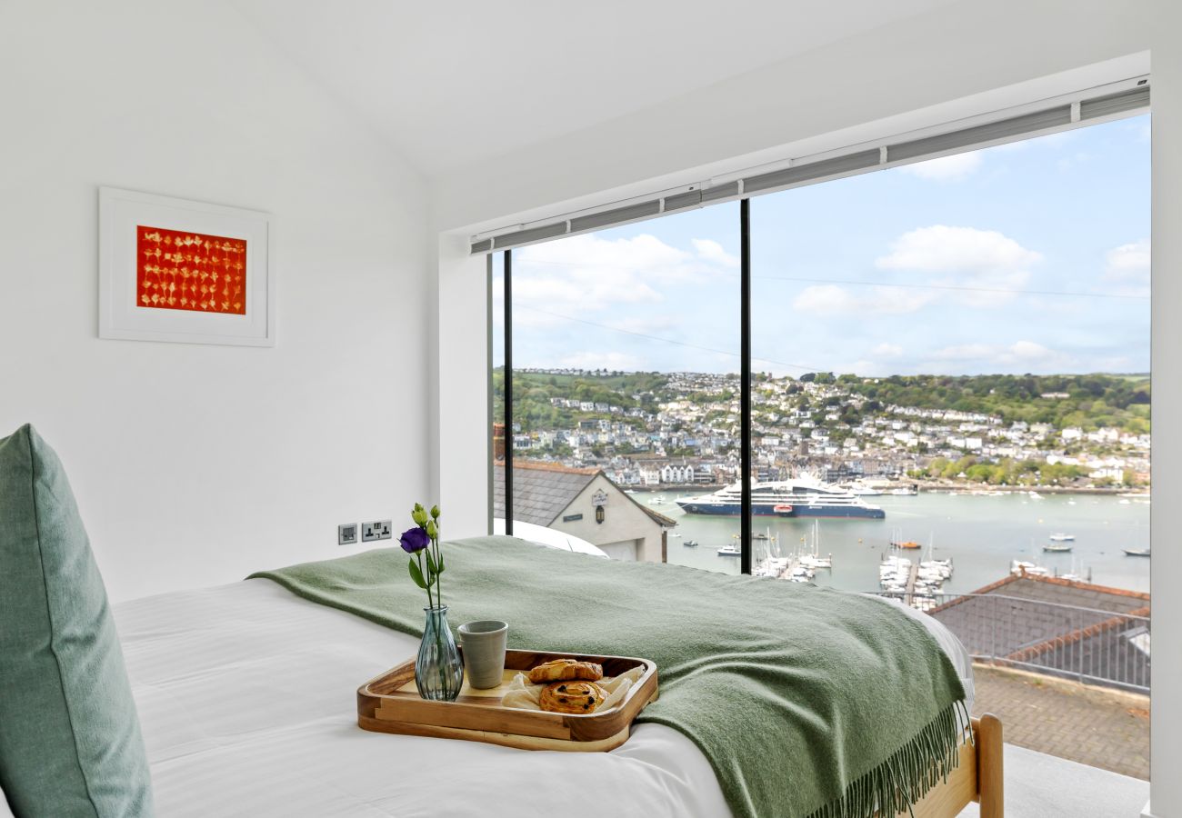 House in Kingswear - The Bridge - Architect Designed Luxury with Panoramic River Dart Views