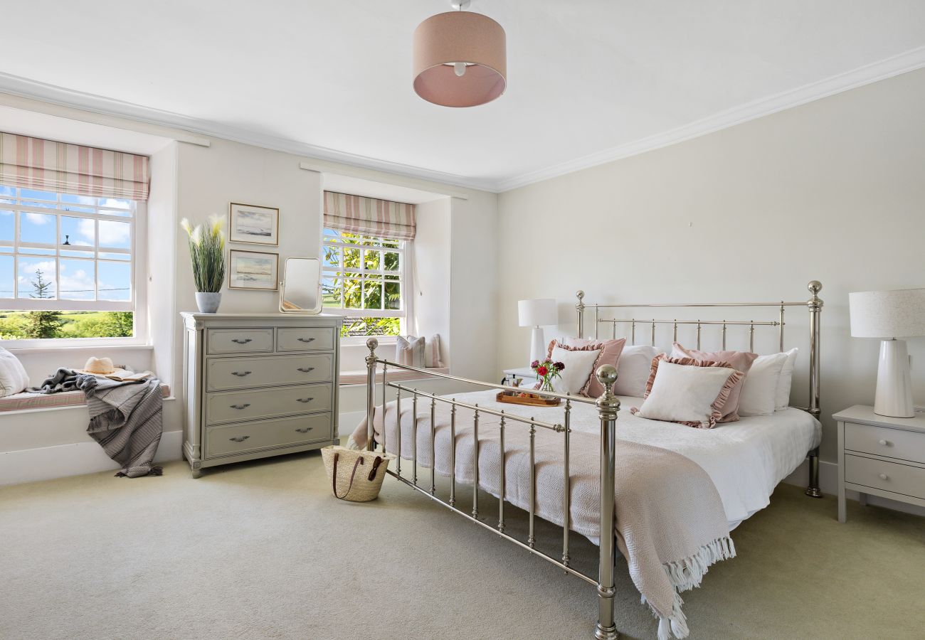 Country house in Kingsbridge - Lower Easton Farmhouse: Near Kingsbridge, a beautifully restored Grade II countryside retreat