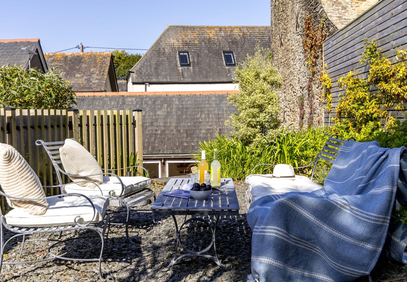 Country house in Kingsbridge - Lower Easton Farmhouse: Near Kingsbridge, a beautifully restored Grade II countryside retreat